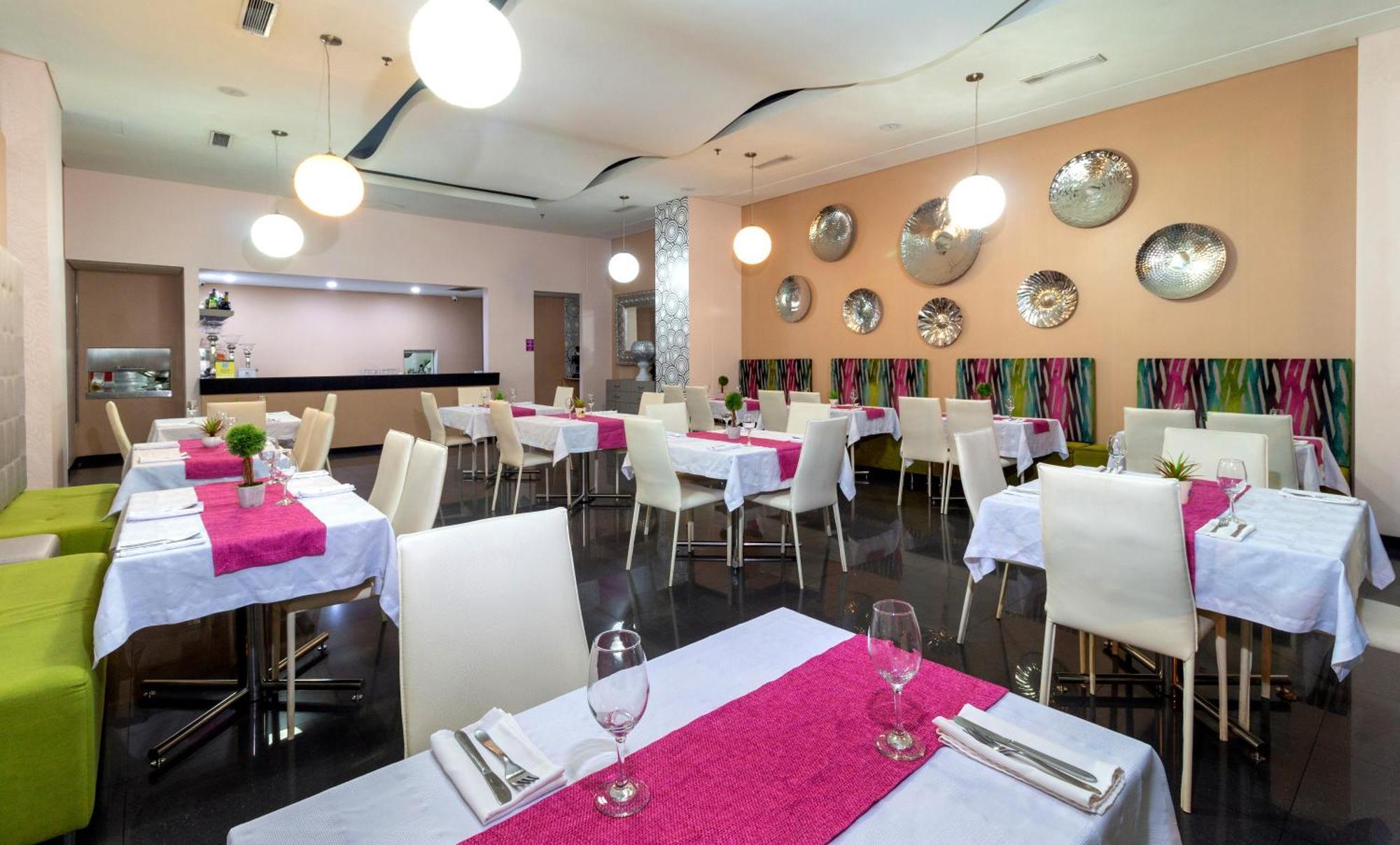 Hotel Baroca Montería Kültér fotó